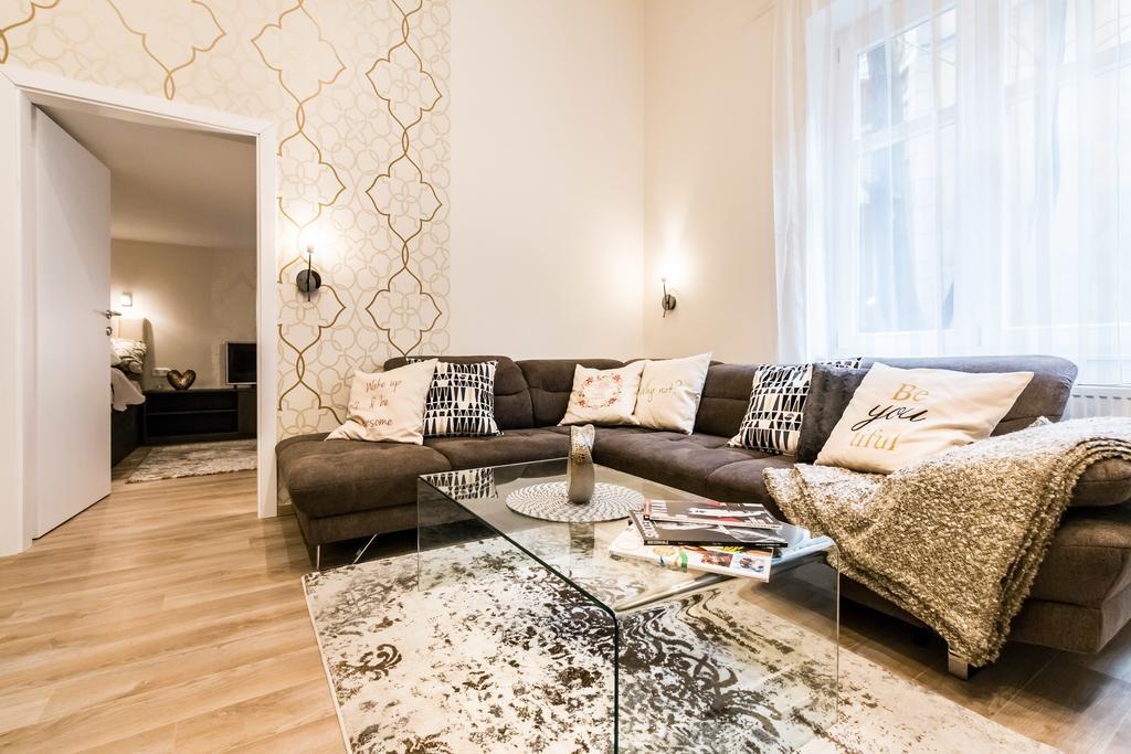Dr. House Apartment Budapeszt Zewnętrze zdjęcie